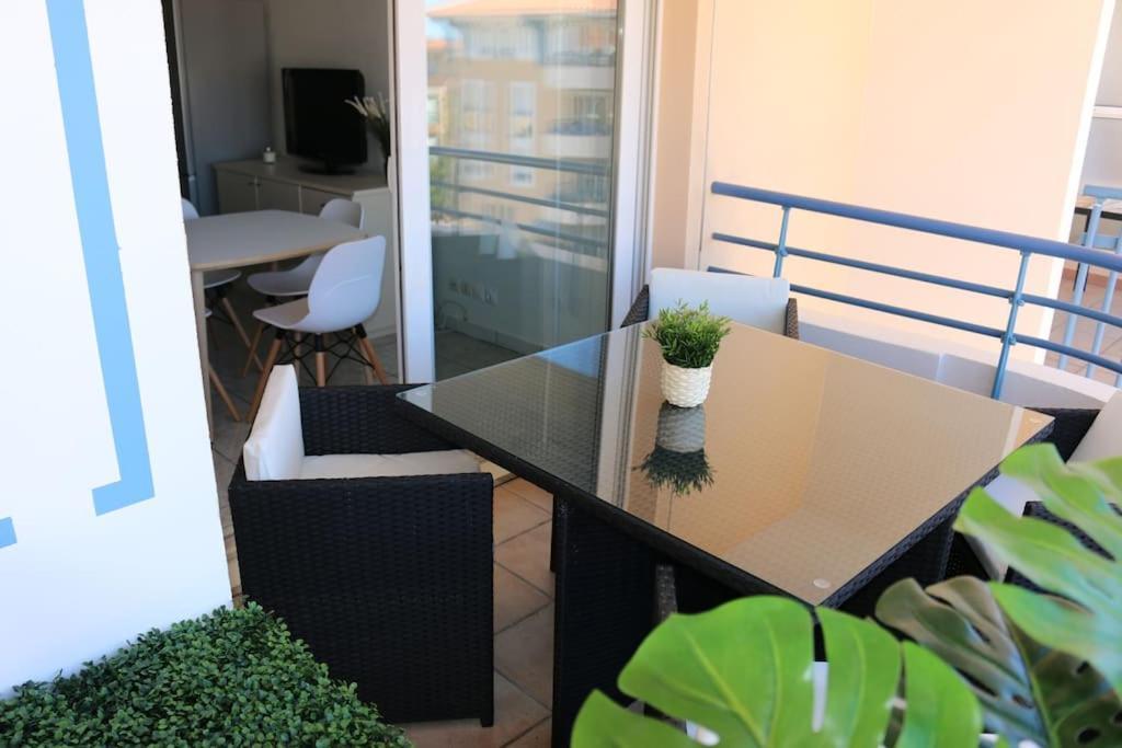 Port-Frejus, Le Paladien, Appartement 2 Pieces Climatise, Terrasse & Parking Dış mekan fotoğraf