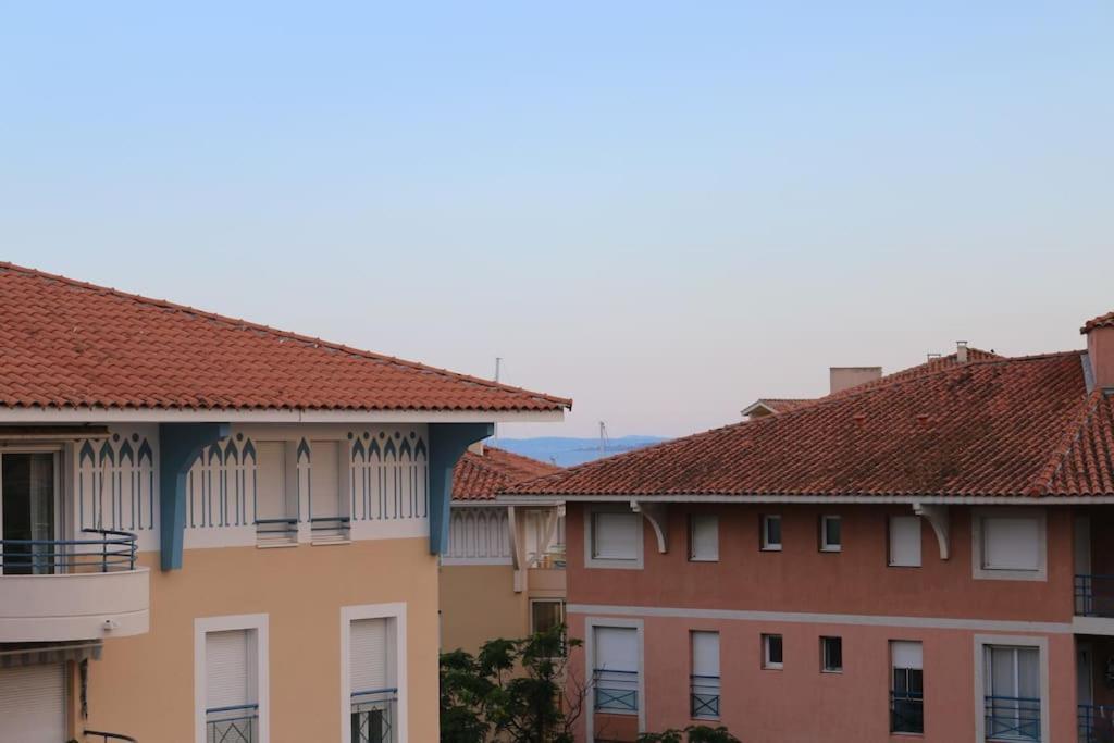 Port-Frejus, Le Paladien, Appartement 2 Pieces Climatise, Terrasse & Parking Dış mekan fotoğraf