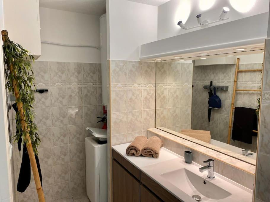 Port-Frejus, Le Paladien, Appartement 2 Pieces Climatise, Terrasse & Parking Dış mekan fotoğraf